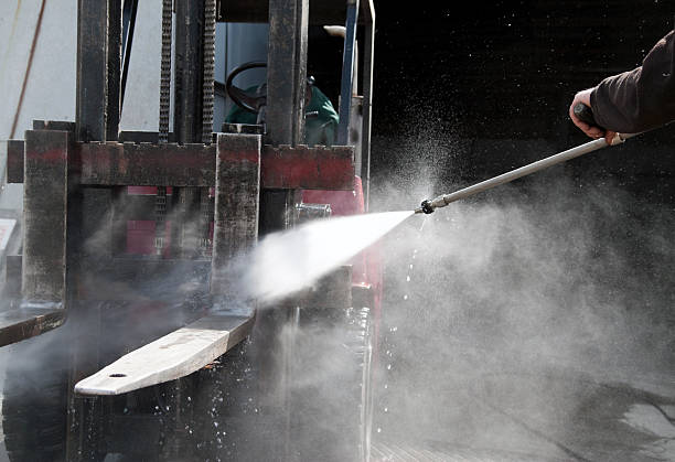 Why Choose Our Certified Pressure Washing Experts for Your Project Needs in Jerseyville, IL?